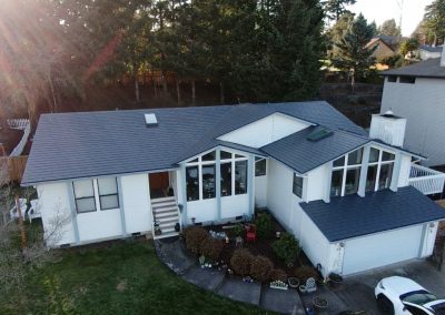 Aerial view of a charcoal gray slate shingles metal roof in Vancouver, WA