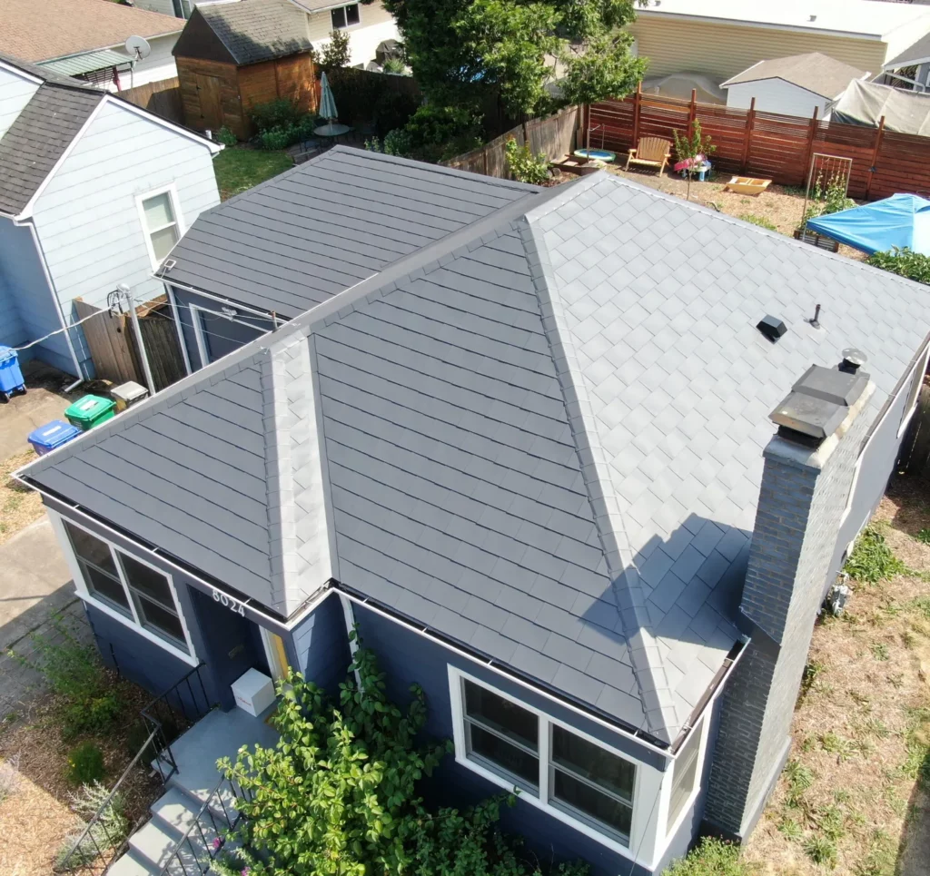 Charcoal Gray Smooth Shingle - Portland, OR