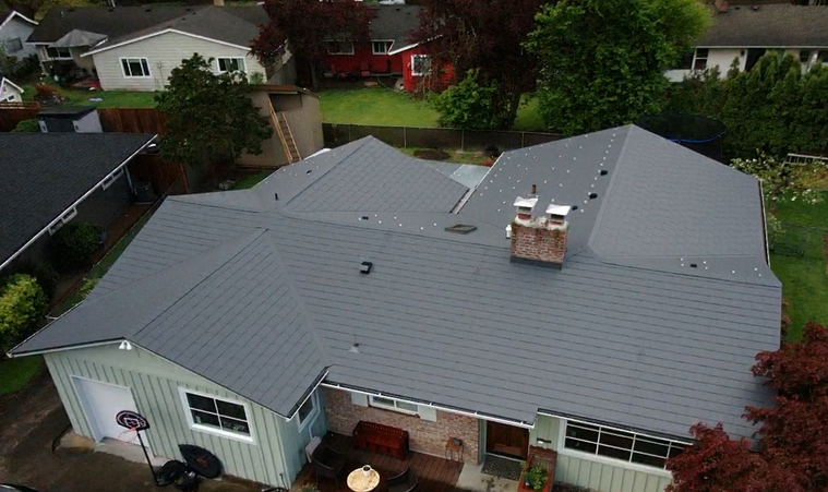 Charcoal Gray Woodgrain Shingle - Beaverton, OR