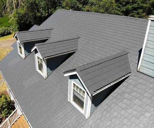 Charcoal Gray Woodgrain Shingle - Olalla, WA