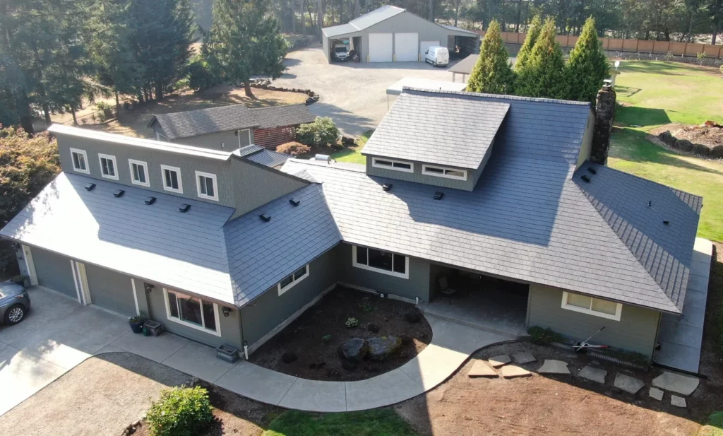 Charcoal Grey Woodgrain Embossed Shingle - Battle Ground, WA