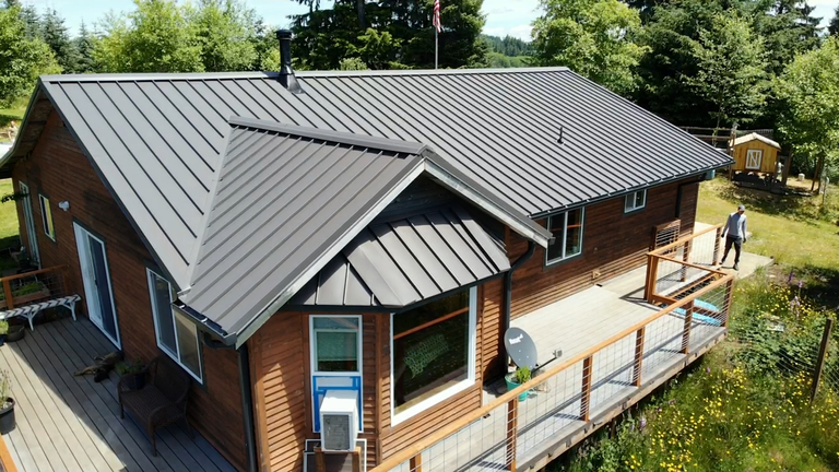 Standing seam metal roof